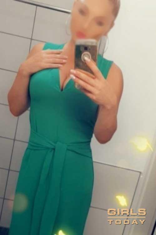 Escortdame Emanuela - Bild 4