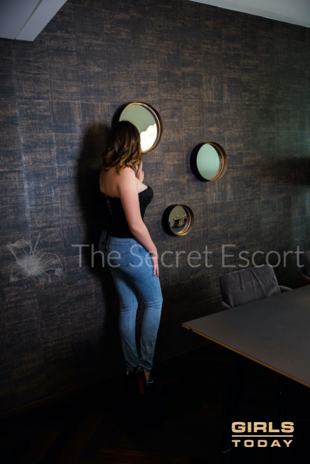 Escortdame Aurelie - Bild 2
